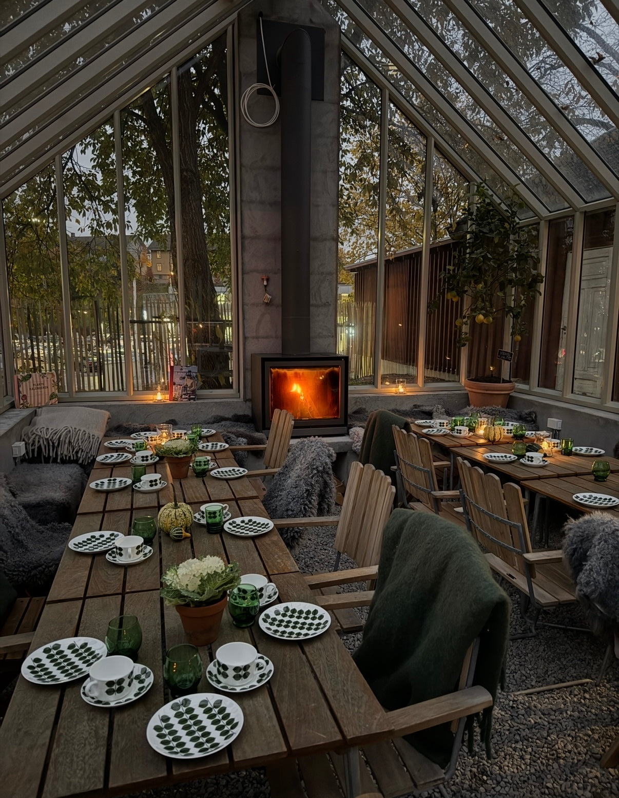 Kurs 1.februar 2025 “I venten på våren” Vi lager papirblomster i drivhuset på Fåbro Gård