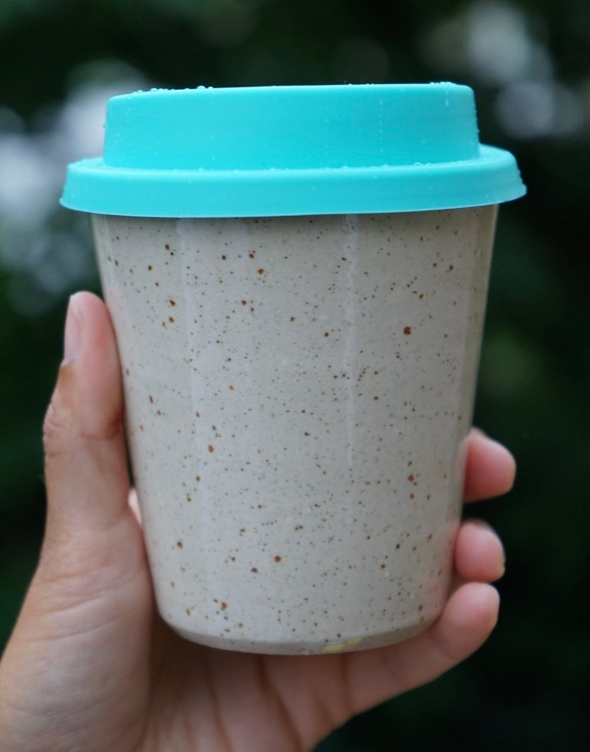 Take away kopper i keramikk med lokk